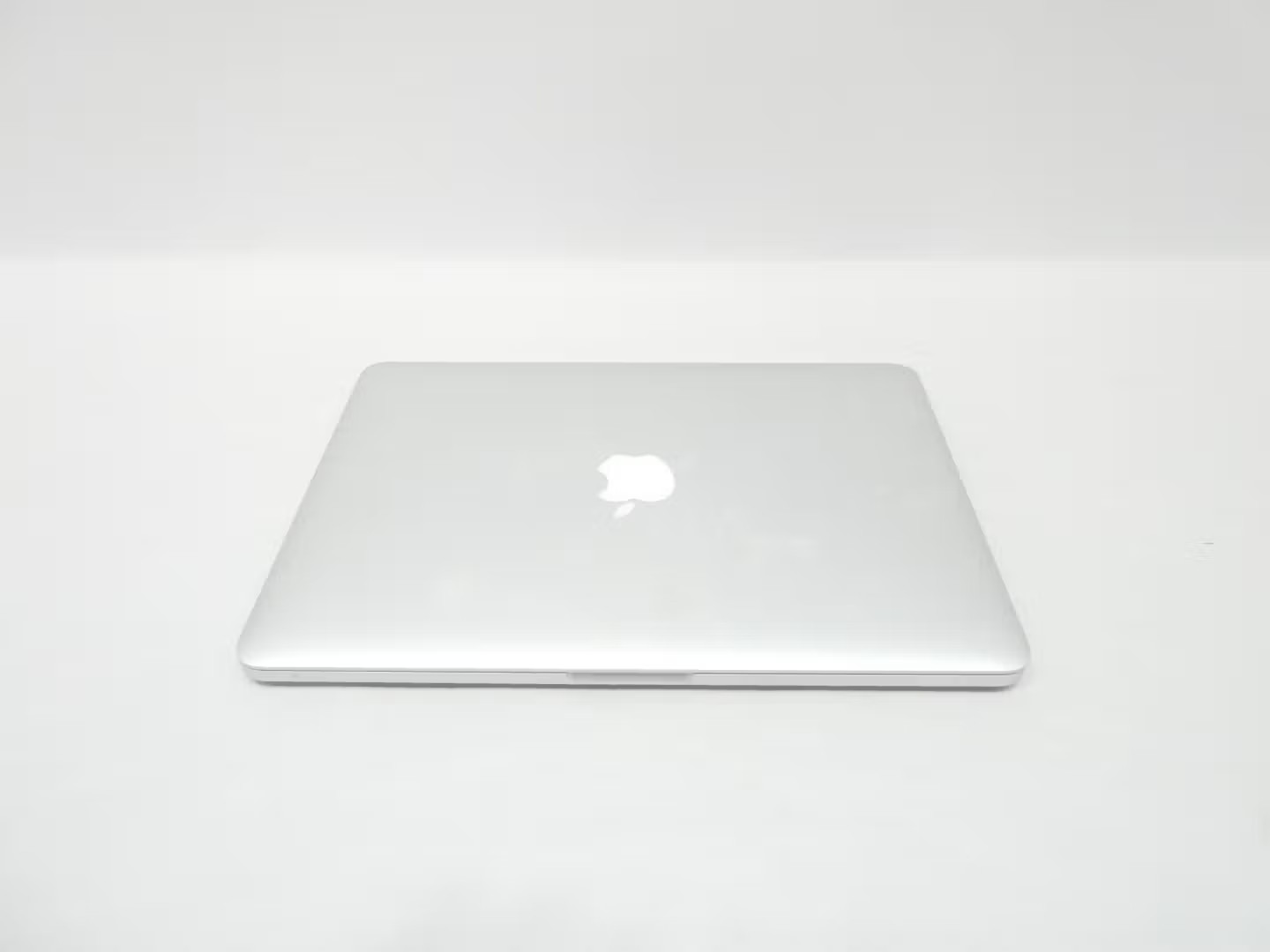 Apple A1502 Macbook Pro Laptop Computer W/ Charging Cord