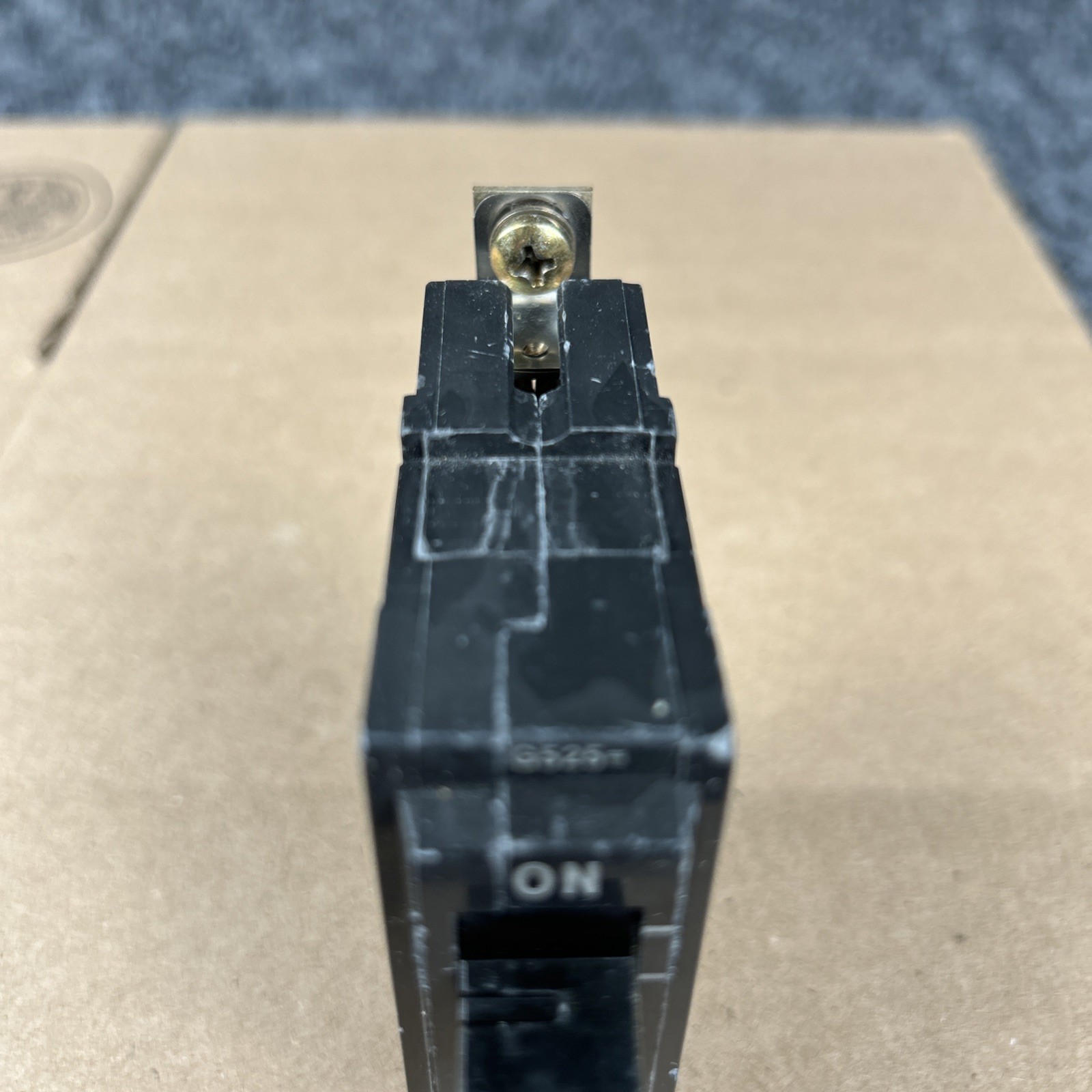 GE THQB1130, 30 Amp, 120 Volt, 1 Pole, Bolt On, Circuit Breaker