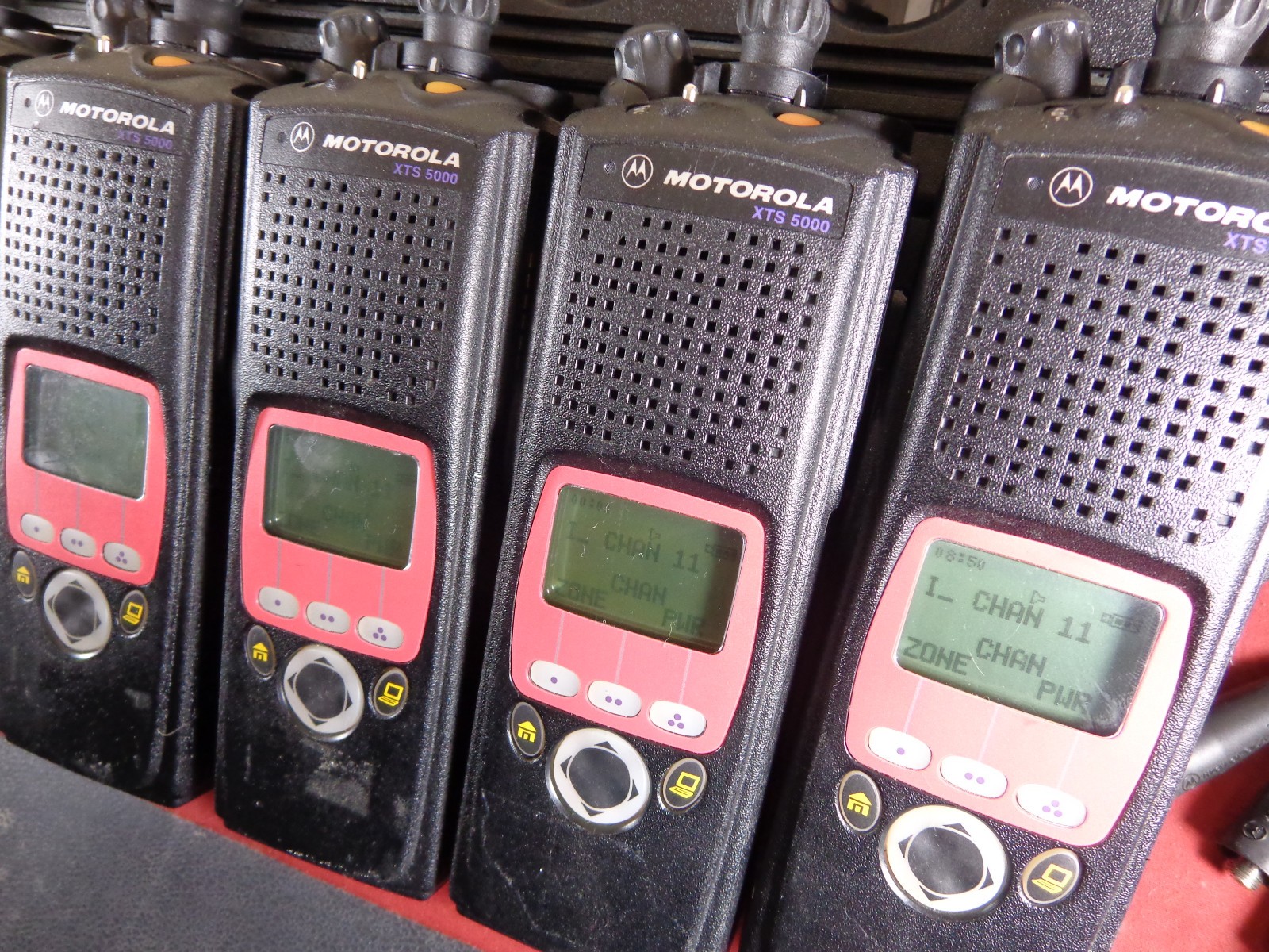 6x Motorola XTS5000 700/800 P25 Radio H18UCF9PW6AN Actual Photo’s w/ charger/ant