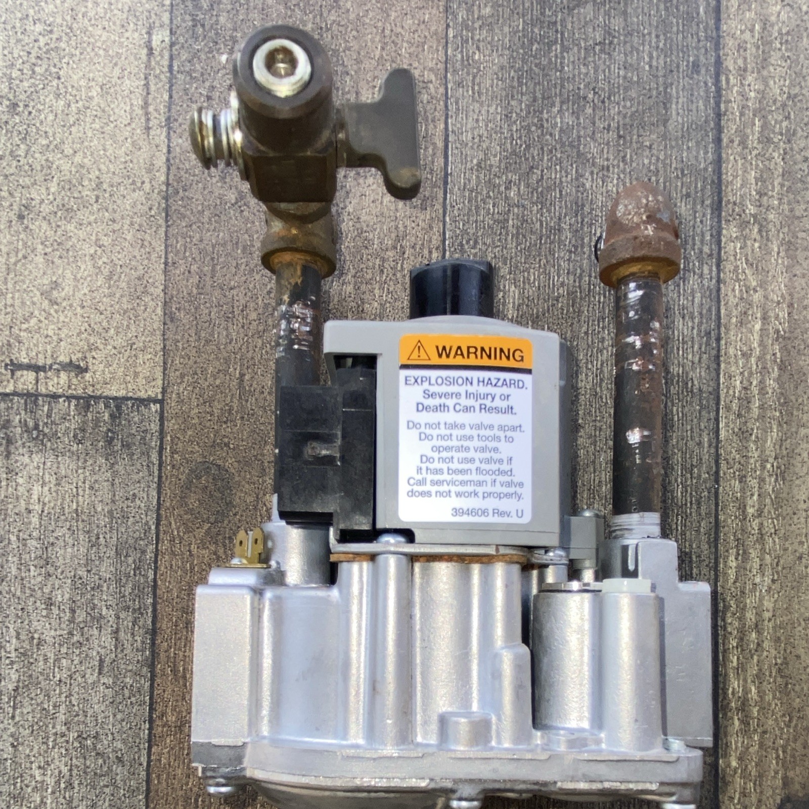 Honeywell VR8205S2892 Gas Valve Assembly for Central Furnace Aluminum/Brass