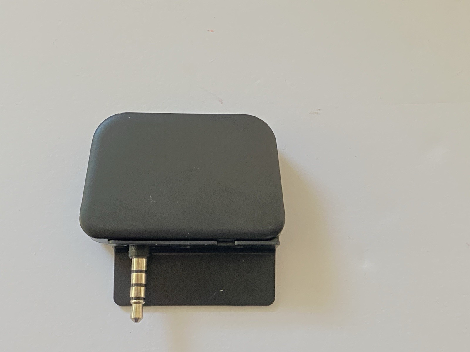 ID TECH UniMag II Secure Mobile MagStripe Reader ID-80110008-001 K019