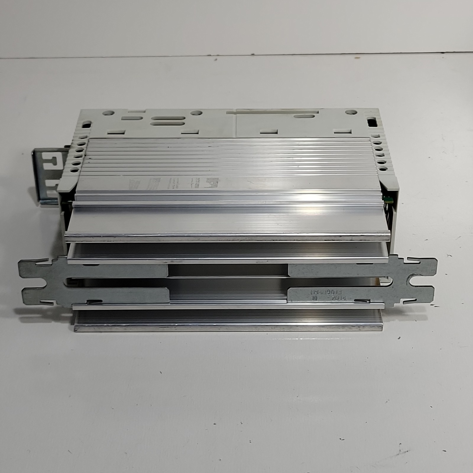 Lenze D-31855 8200 Vector Inverter Electric Automation System Module Unit