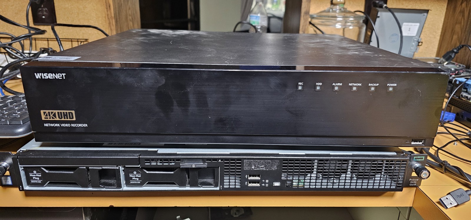 Wisenet XRN-1610SA Network Video Recorder