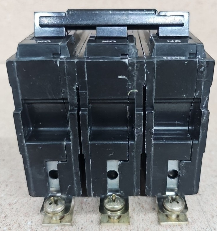 GE General Electric THQB32030 30 Amp 3 Pole 240V