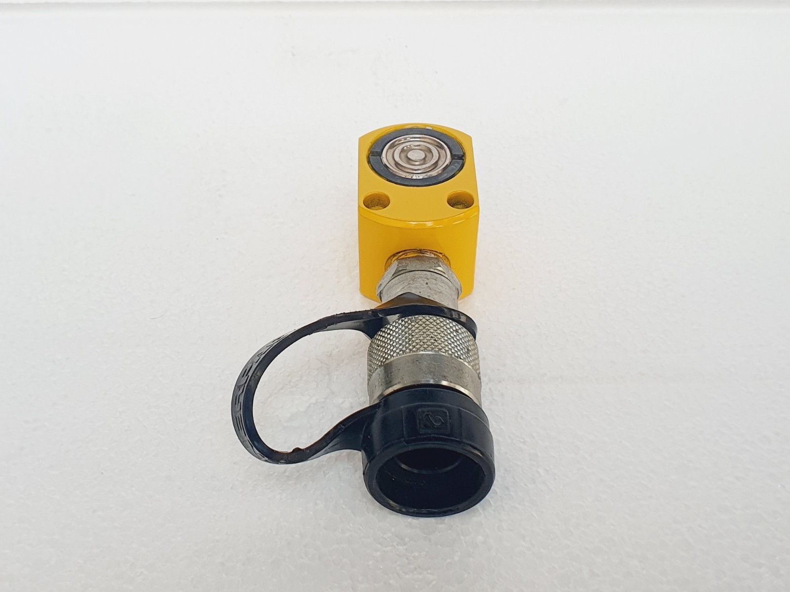 ENERPAC RC50 Hydraulic Cylinder 5 Ton, 0.63″ In Stroke, 10000 PSI