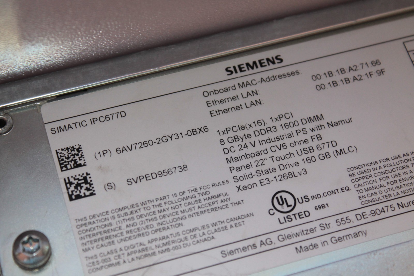 Siemens Simatic IPC 677D 22” SSD, Xeon E3, 16GB 6AV7260-2GY31-0BX6 24V DC