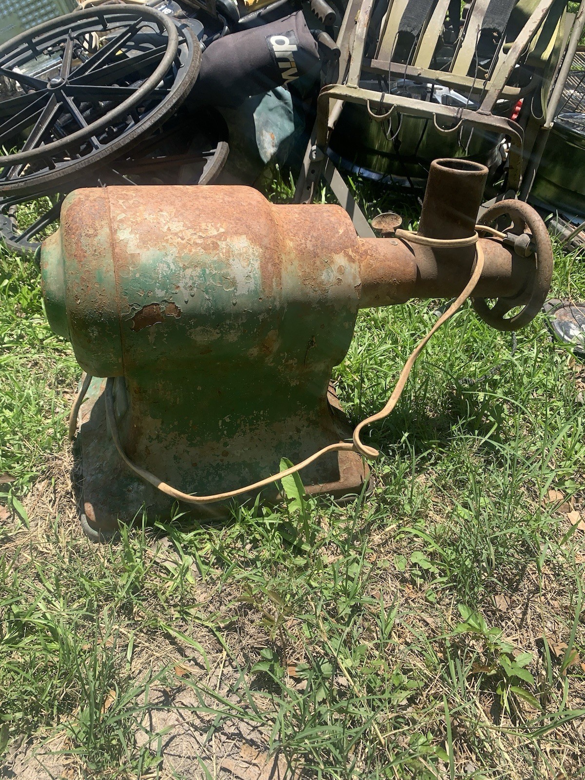 Vintage Base-Mounted Belt-Driven Electric Motor w/ Pulley Wheel, Green/Rust