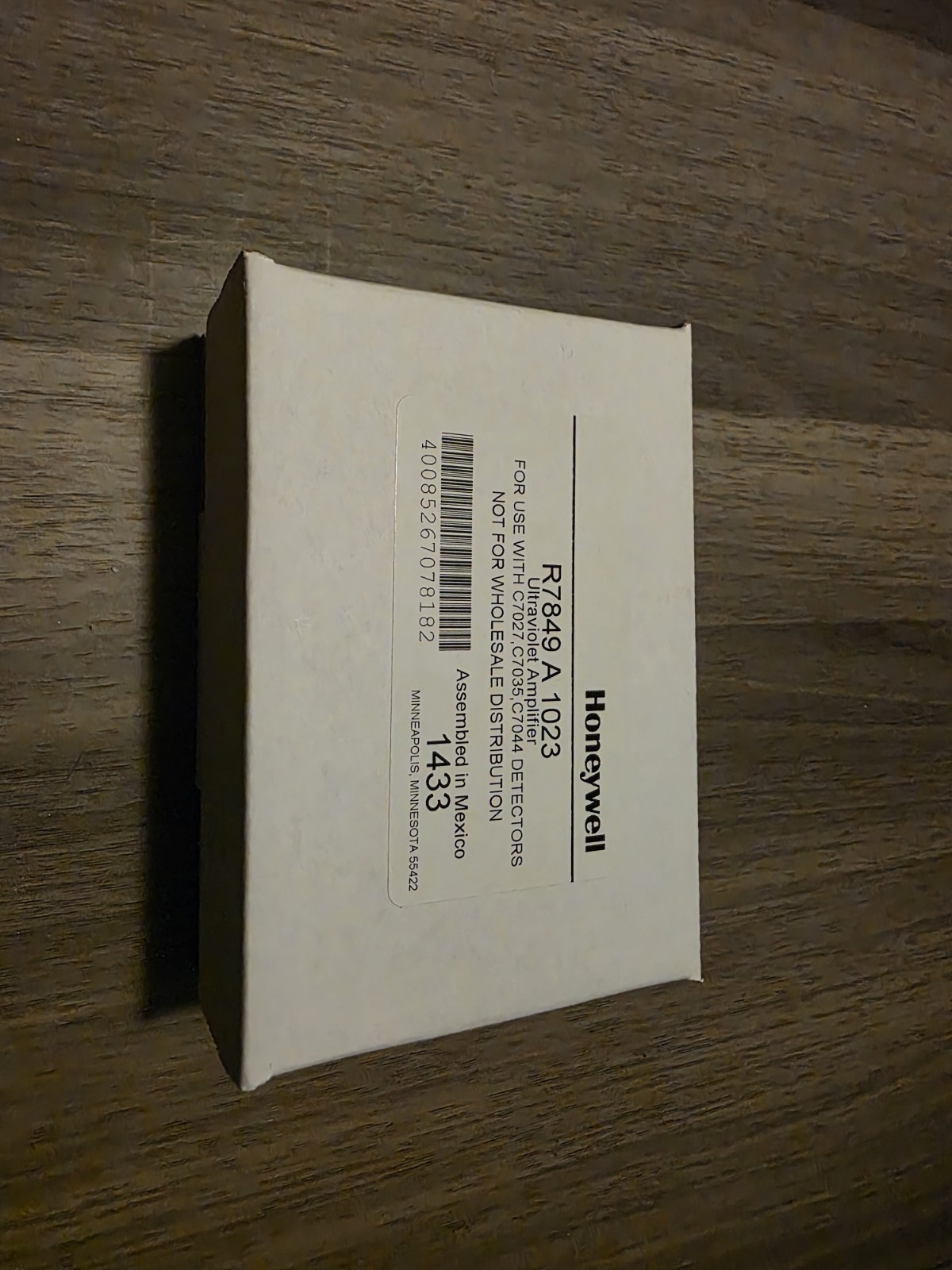 NEW Honeywell R7849A1023 Ultraviolet Flame Amplifier R7849A1023 fast ship