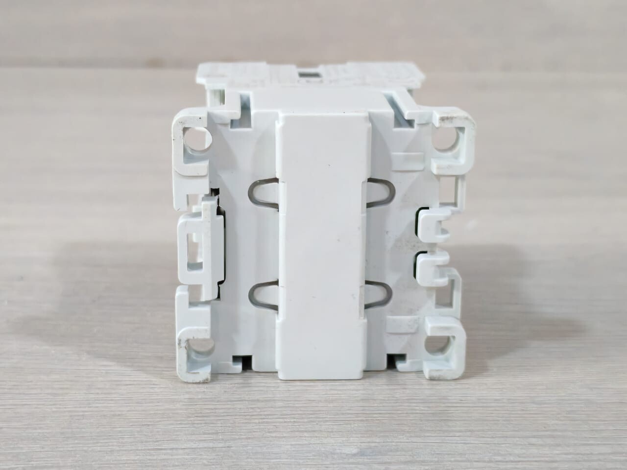 LOT 2 PCS General Electric MC0A310AT6 Contactor 102442