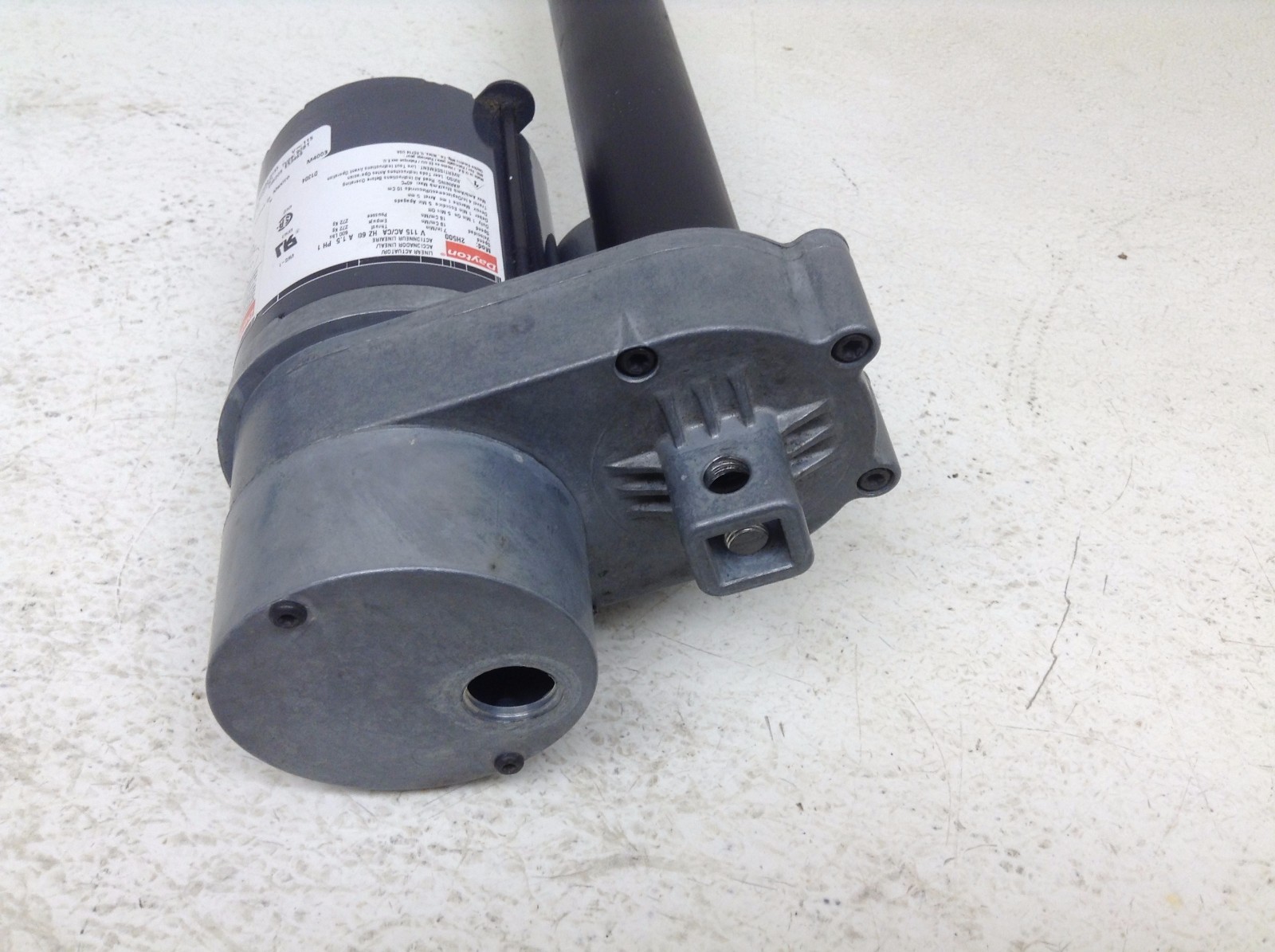 Dayton 2H500 Linear Actuator 115 VAC 1.5 A 7 In/Min 600 lbs Thrust