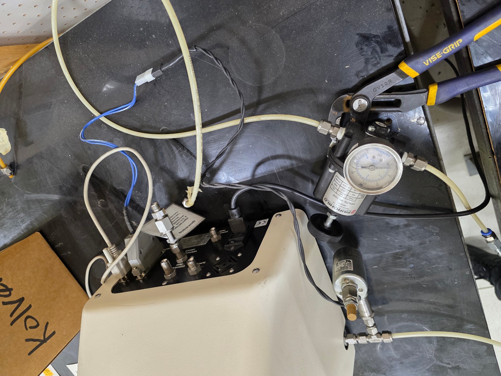 ATC IL2-050C-100-E2 LEAK TESTER