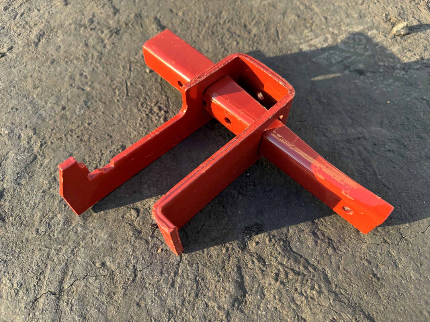 Sandbaggy One-Piece Waler Clamp – Compatible w/ Symons Forms – Concrete Brackets