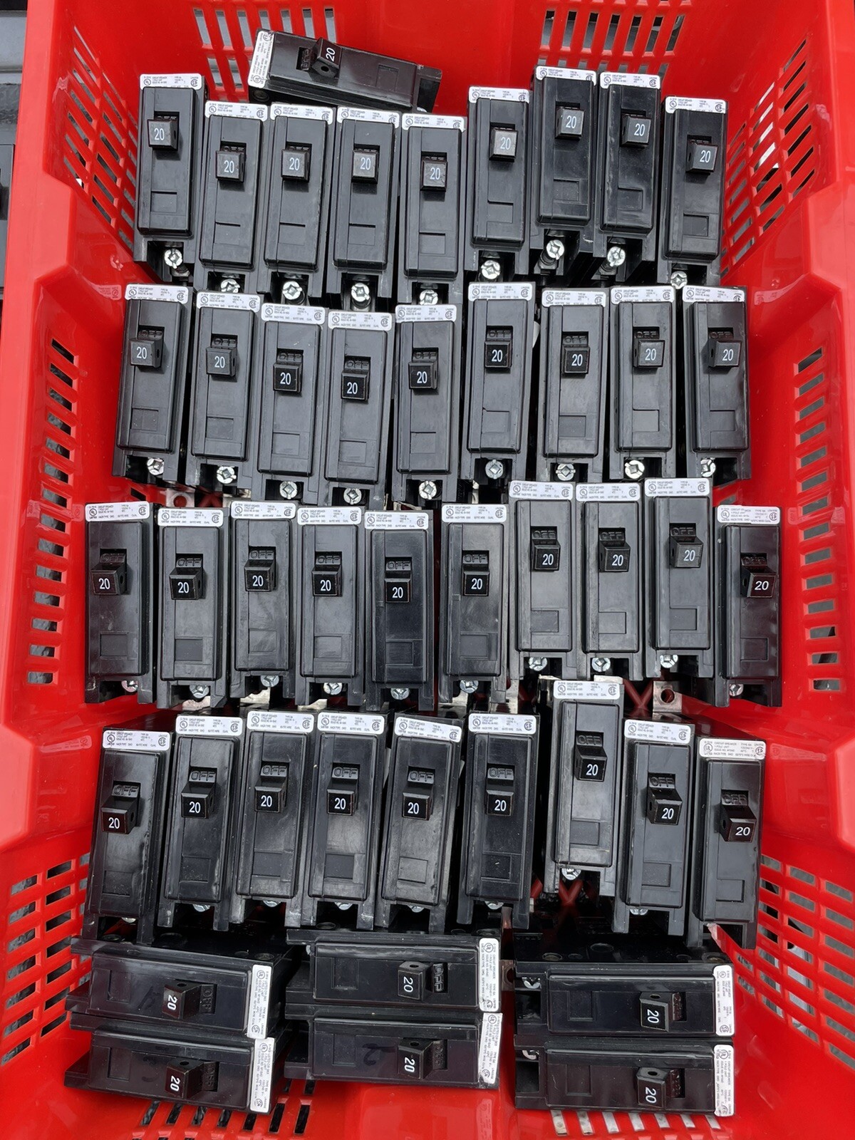 1-EATON/CUTLER HAMMER BAB1020/BA1020 1 POLE 20A BAB CIRCUIT BREAKER (USED)