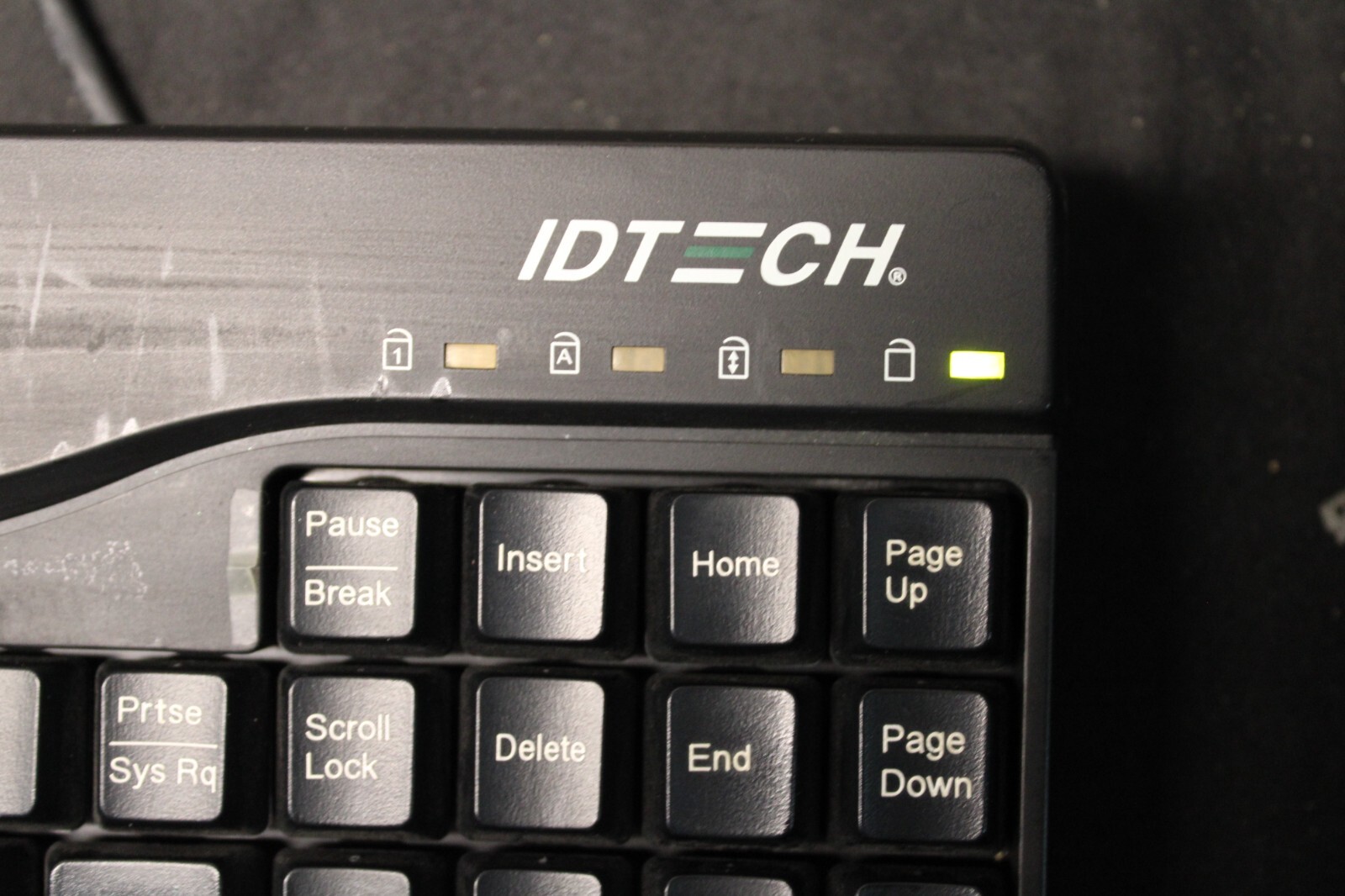 ID Tech Versakey 230 POS Keyboard with MagStripe 3-Line Card Reader