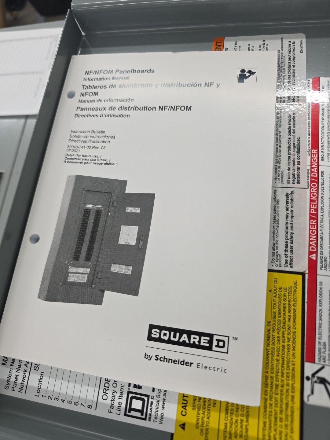 Square D NF430L2CCL Panelboard250A MAIN LUG 600V 3 PHASE 4 WIRE INTERIOR ONLY