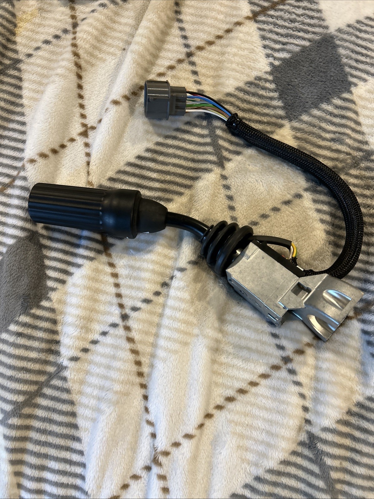JCB PARTS – FORWARD & REVERSE COLUMN SWITCH POWERSHIFT (PART NO. 701/80298)