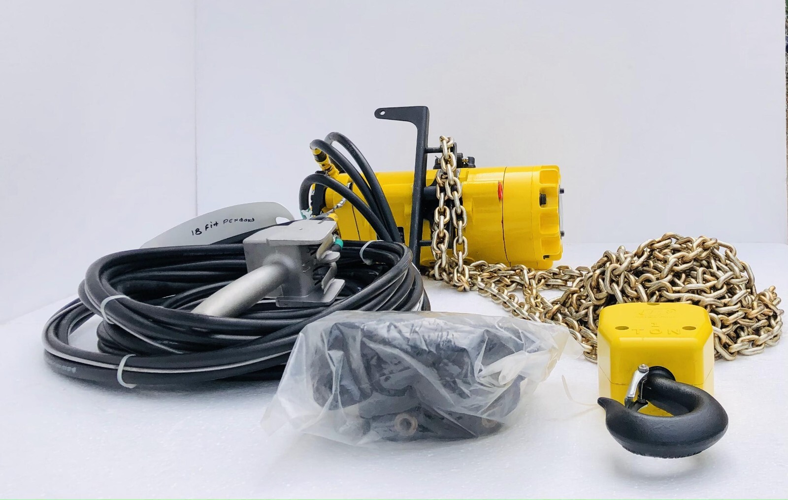 Ingersoll Rand ML1000K-2C20-C18U Pneumatic Air Chain Hoist 1 Ton 20 Ft.
