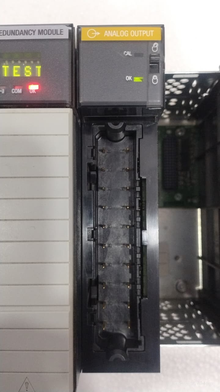 Allen Bradley 1756-OF8 /A ControlLogix 8 Pt A/O I or V Module