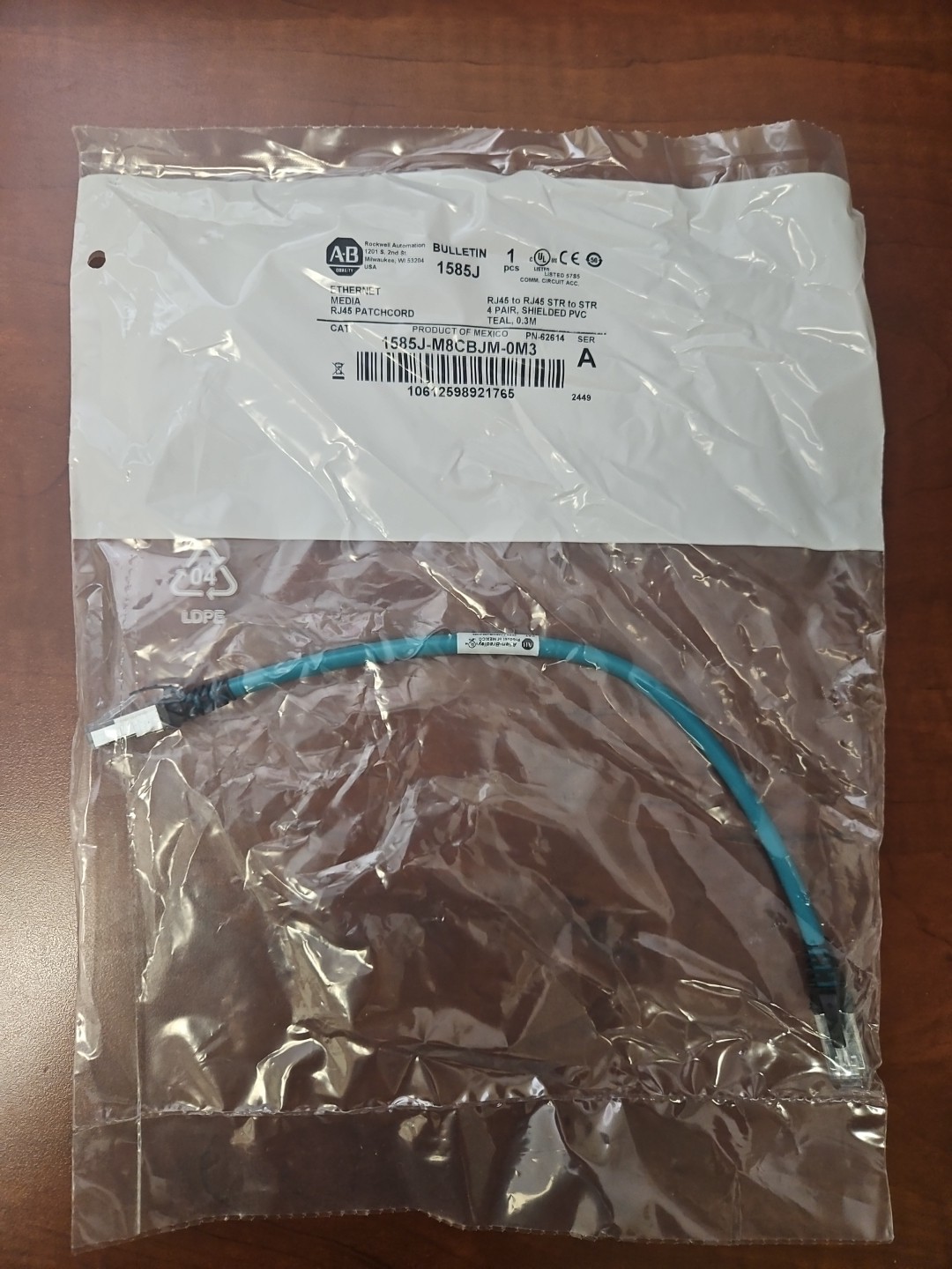 Allen Bradley Ethernet Cable 1585J-M8CBJM-0M3 RJ45 Patchcord ROCKWELL AUTOMATION