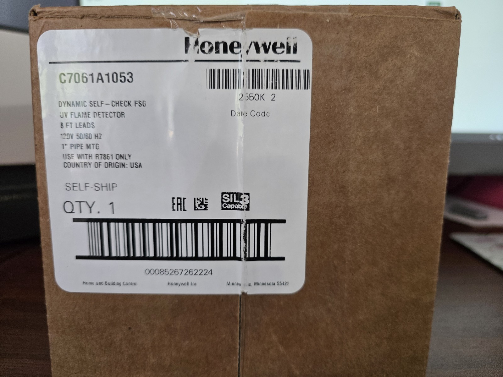 NEW OPEN BOX Honeywell C7061A1053 UV Flame Detector – U.S. SELLER