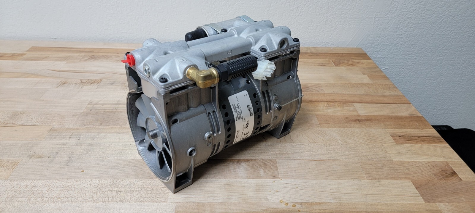 Thomas Gardner Denver 2660CE48-062, 115VAC, 60Hz Compressor/Vacuum pump