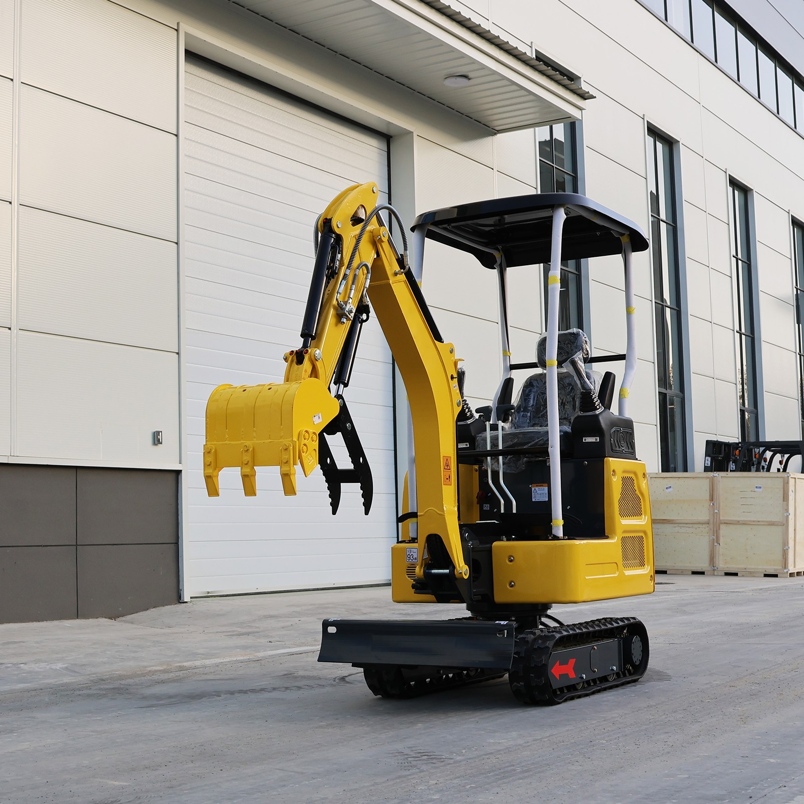 Mini Excavator 1.8 Ton Kubota D722 Crawler Swing Boom Expandable Track Free Ship
