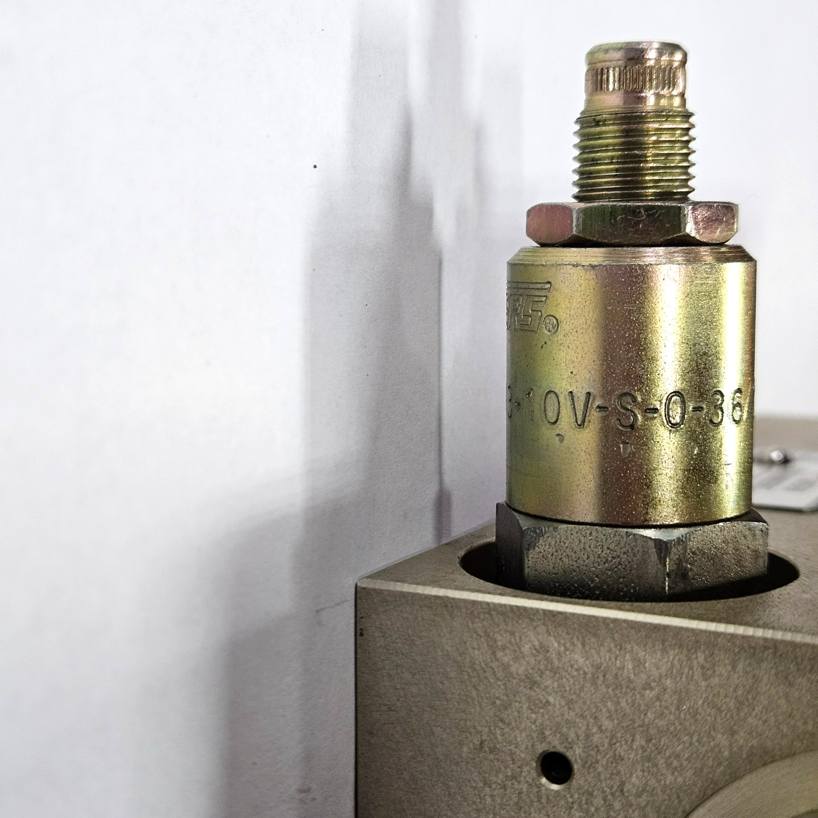Laser Alignment Inc. Hydraulic Manifold Valve, UNTESTED, 41088-01, OPV-1333