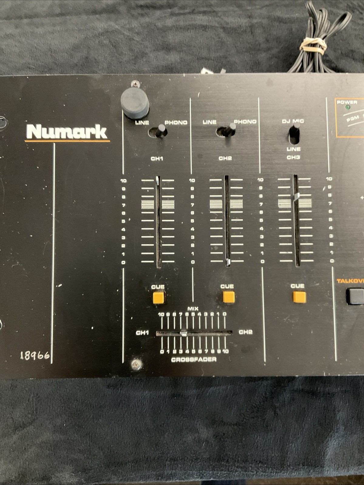 Numark DM1275 preamp mixer