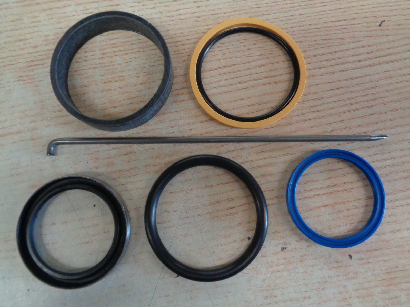 SML36848 replacement Seal Kit fits some New Holland loaders (See description)