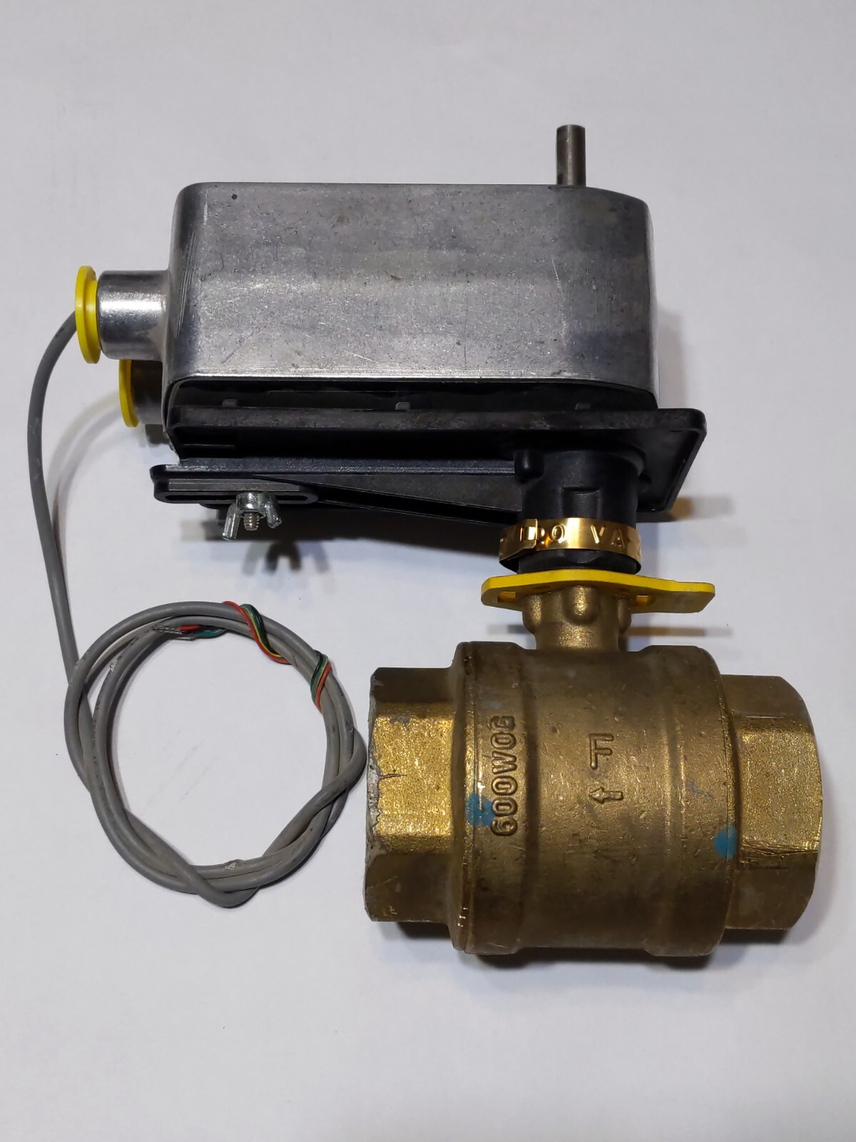 SCHNEIDER MA40-7403 WITH A VA-2213-526-9-67 VALVE. GUARANTEED, RETURNS ACCEPTED
