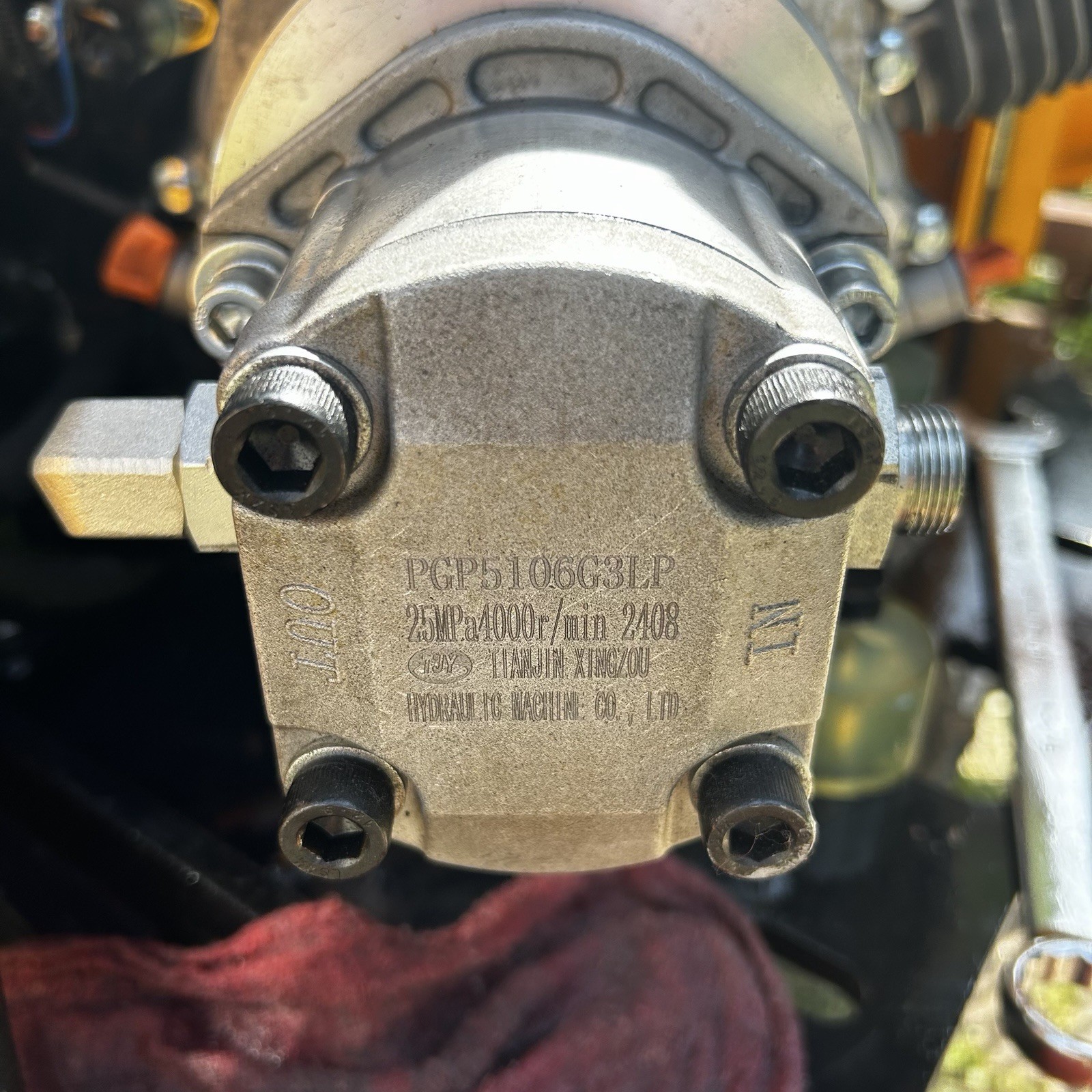 2 – Fix Leak!! Chinese Mini Excavator Hydraulic Output Seal Vicsec 420cc Washer