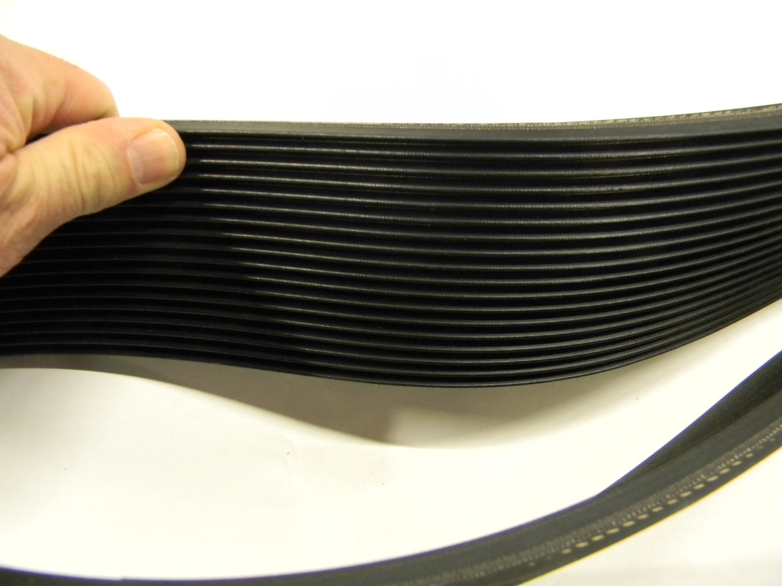 New Bando Poly BanRope V Belt 1016L 18 Rib 3-1/2″ C0