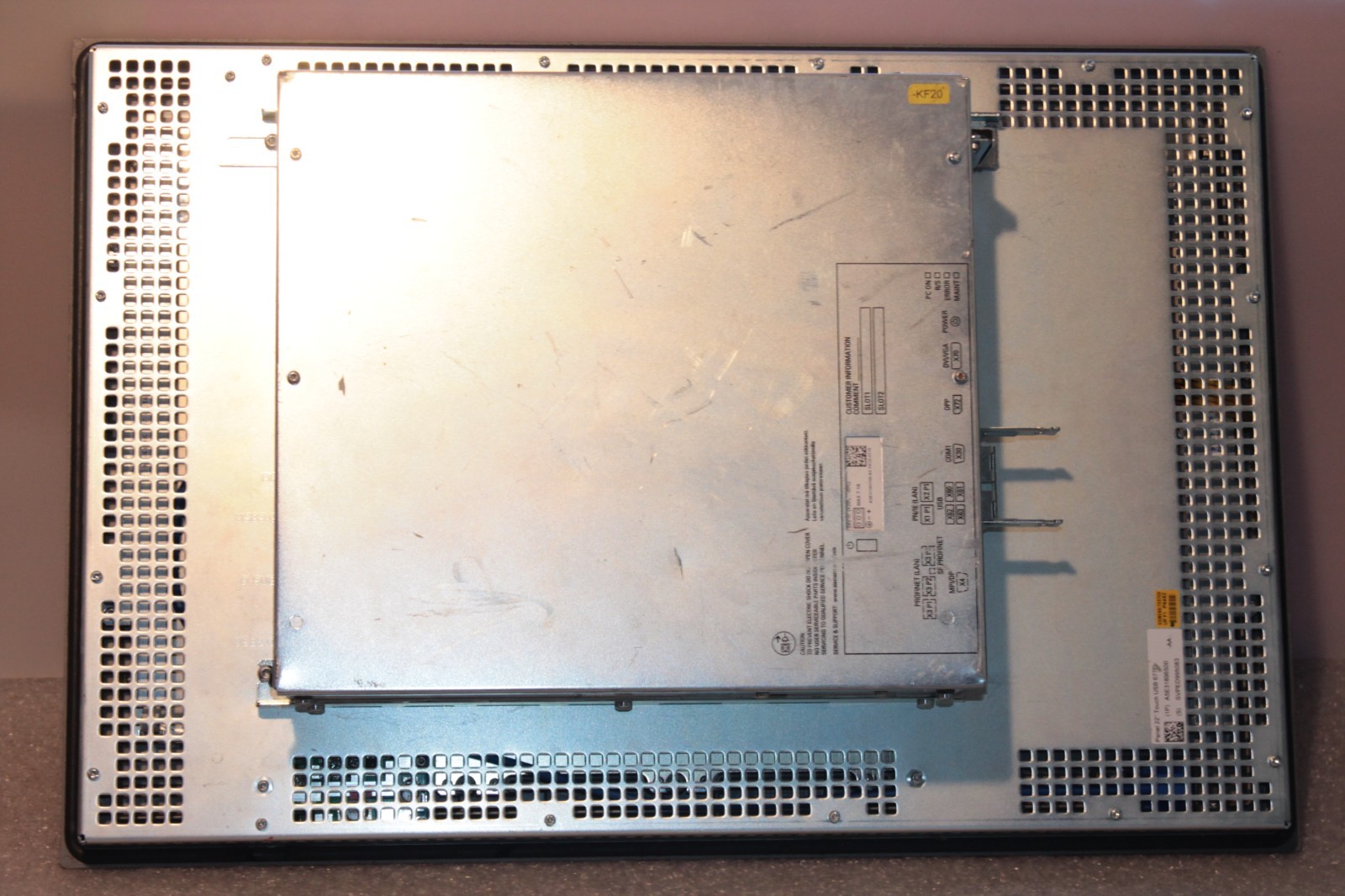 Siemens Simatic IPC 677D 22” SSD, Xeon E3, 16GB 6AV7260-2GY31-0BX6 24V DC