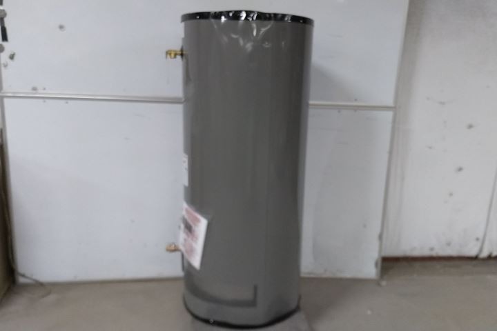 Rheem-Ruud G75-75N-3 73 Gal Tank Capacity Commercial Gas Water Heater (C)
