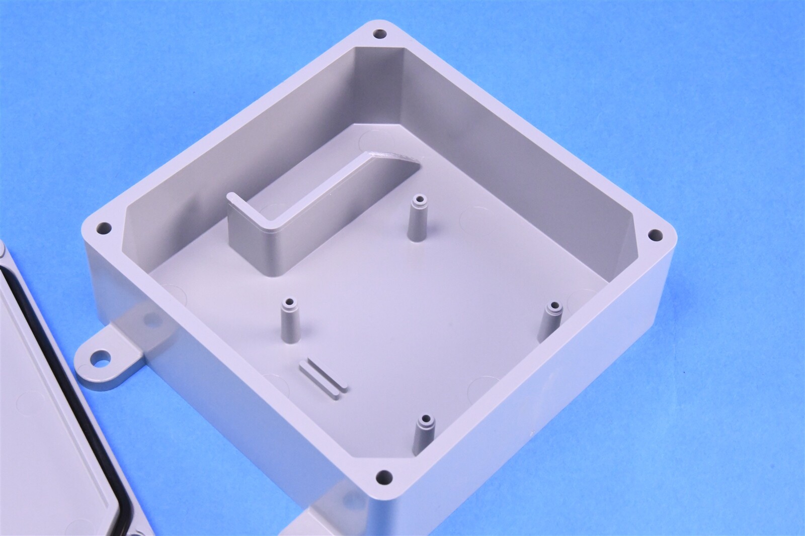 Waterproof Heavy Plastic Enclosure 4″ x 4″ x 1.5″ w/ Mounting Studs