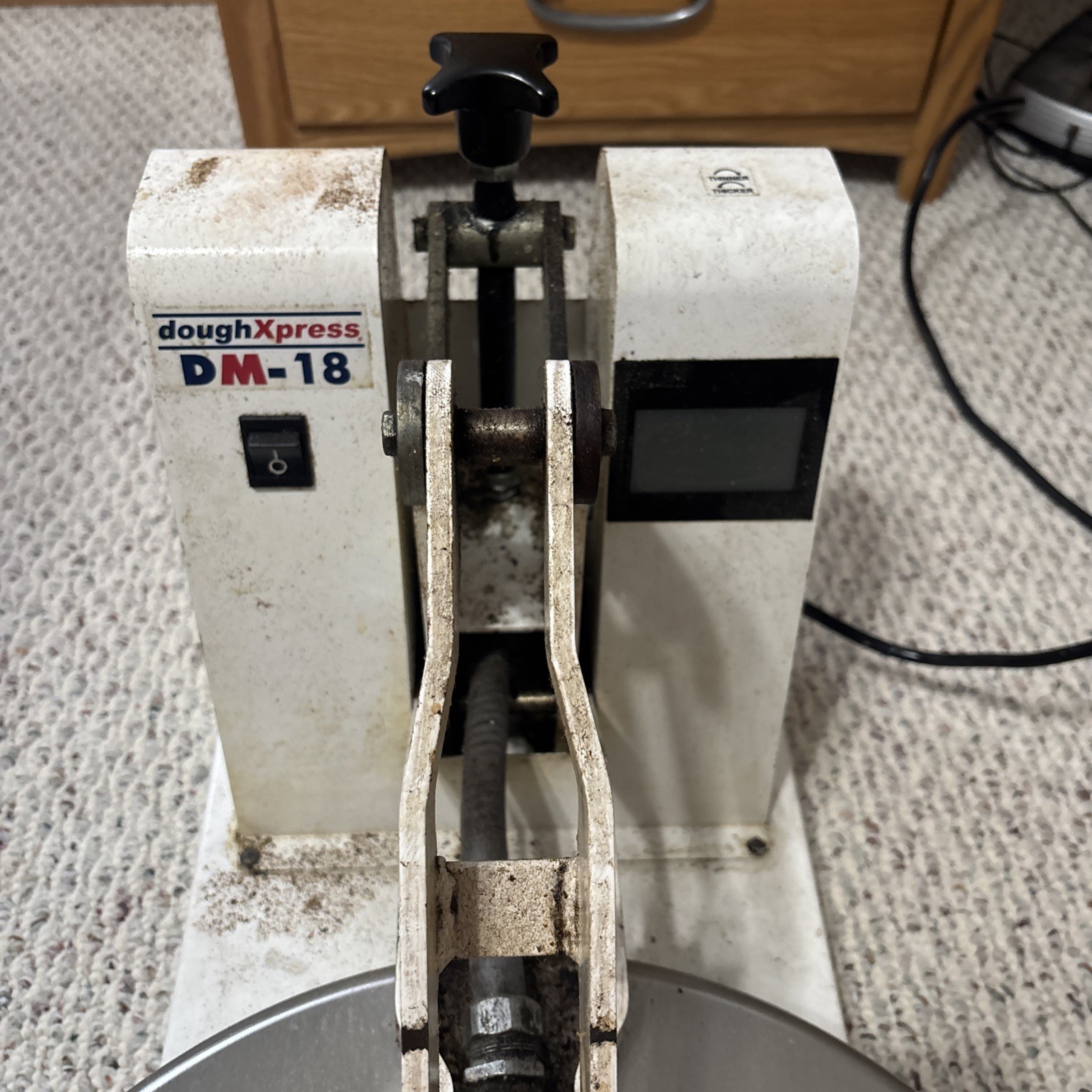 DoughXpress DM-18 120V Manual Pizza Dough Press digital display-TESTED & Works!