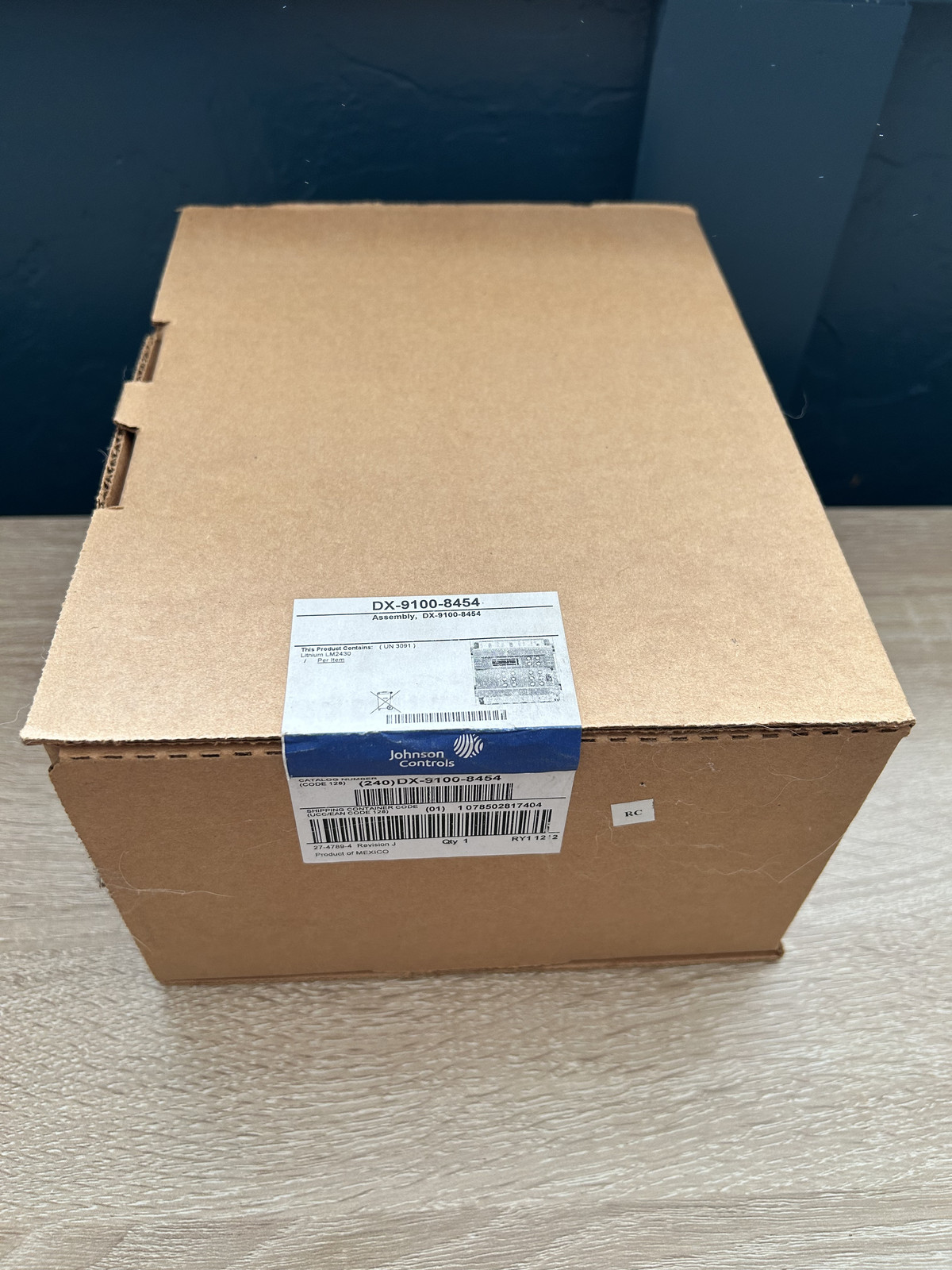 Johnson Controls DX-9100-8454 Controller DX9100 New
