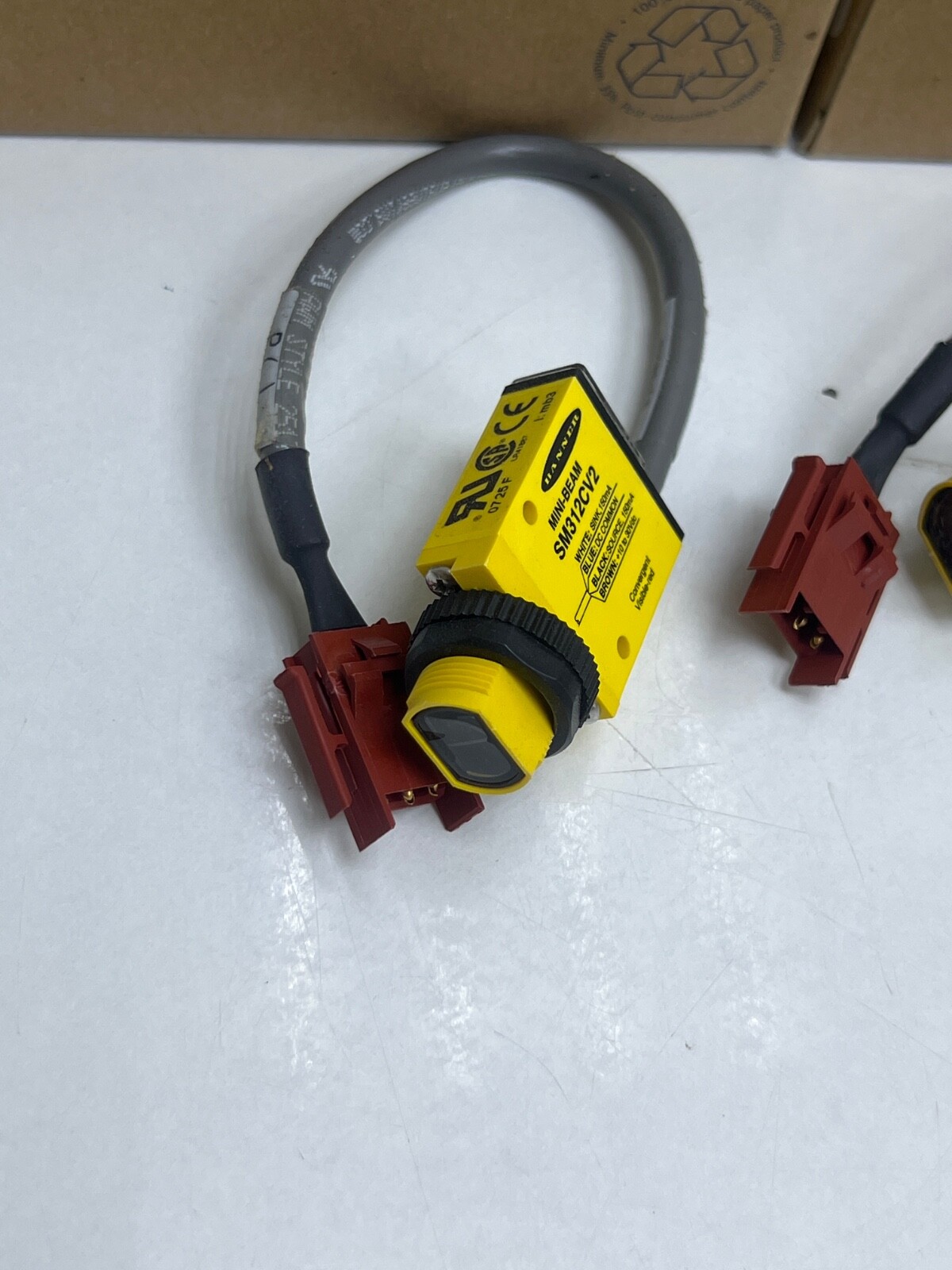 (LOT 2 PCS) BANNER SM312CV2 SENSOR