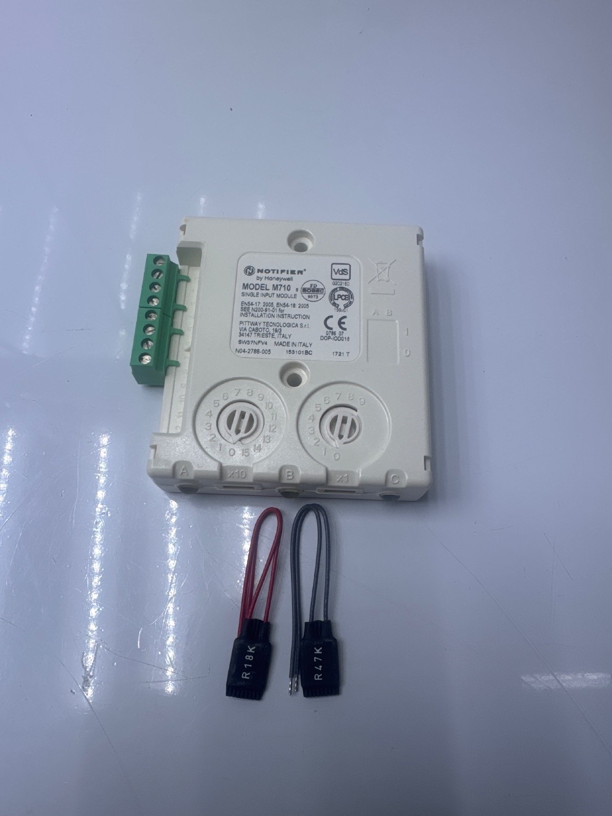 LOT 2 PCs Notifier M710 Single Input Module by Honeywell