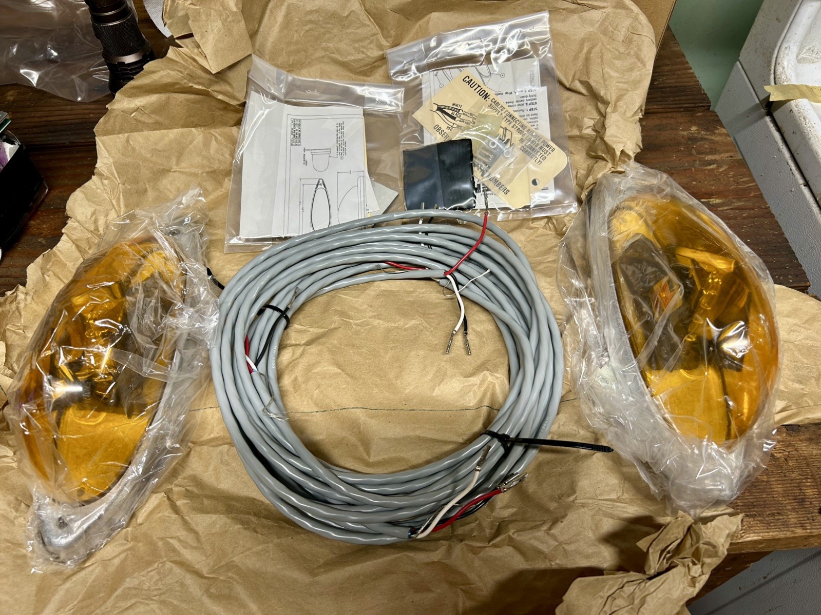 New Whelen HELSA Amber Light Head Assembly 01-0682082-A1C OEM NOS