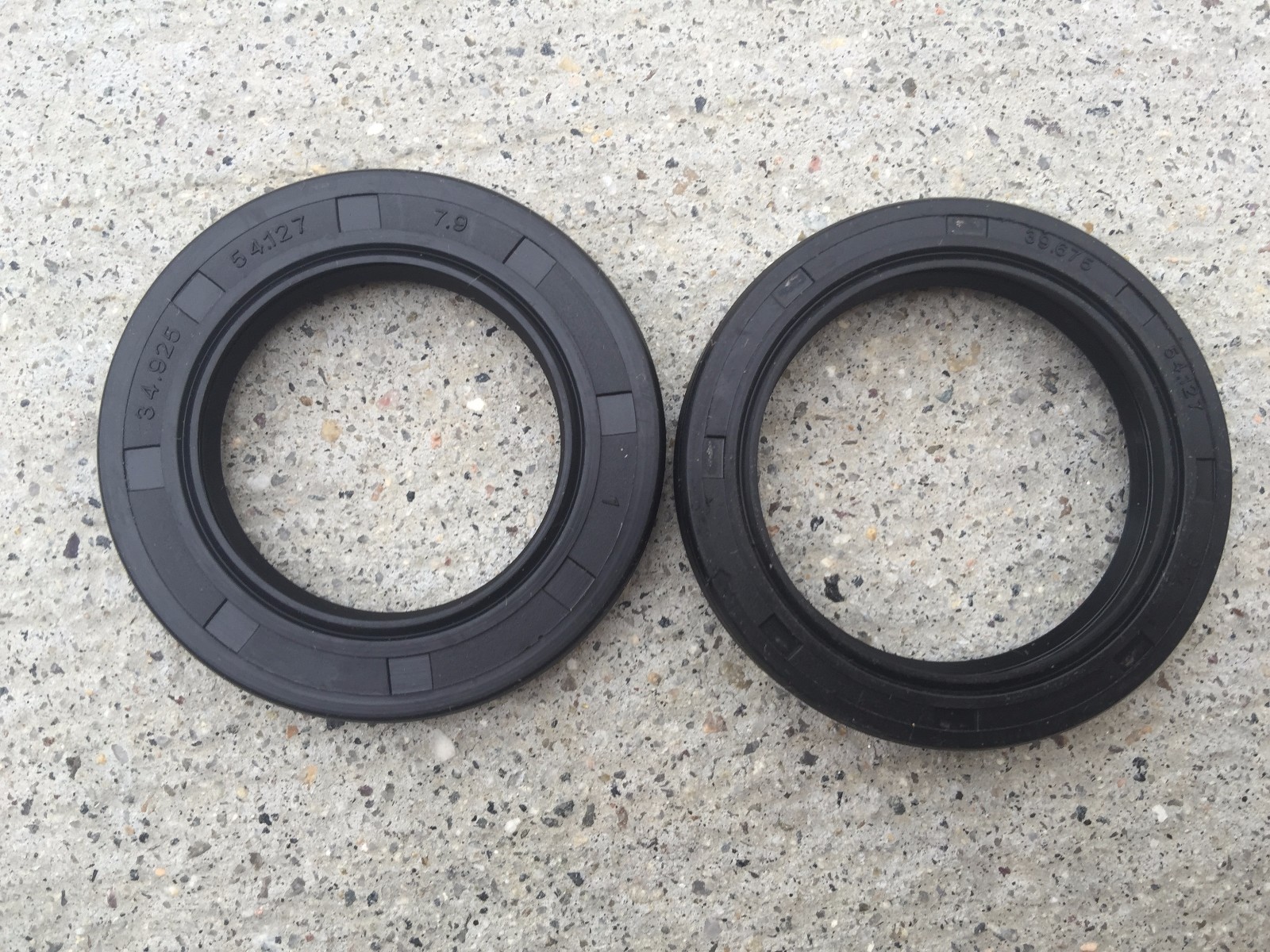 2 pcs Rotary Cutter Gearbox Oil Seals King Kutter 156005 & 156010 (002/005)
