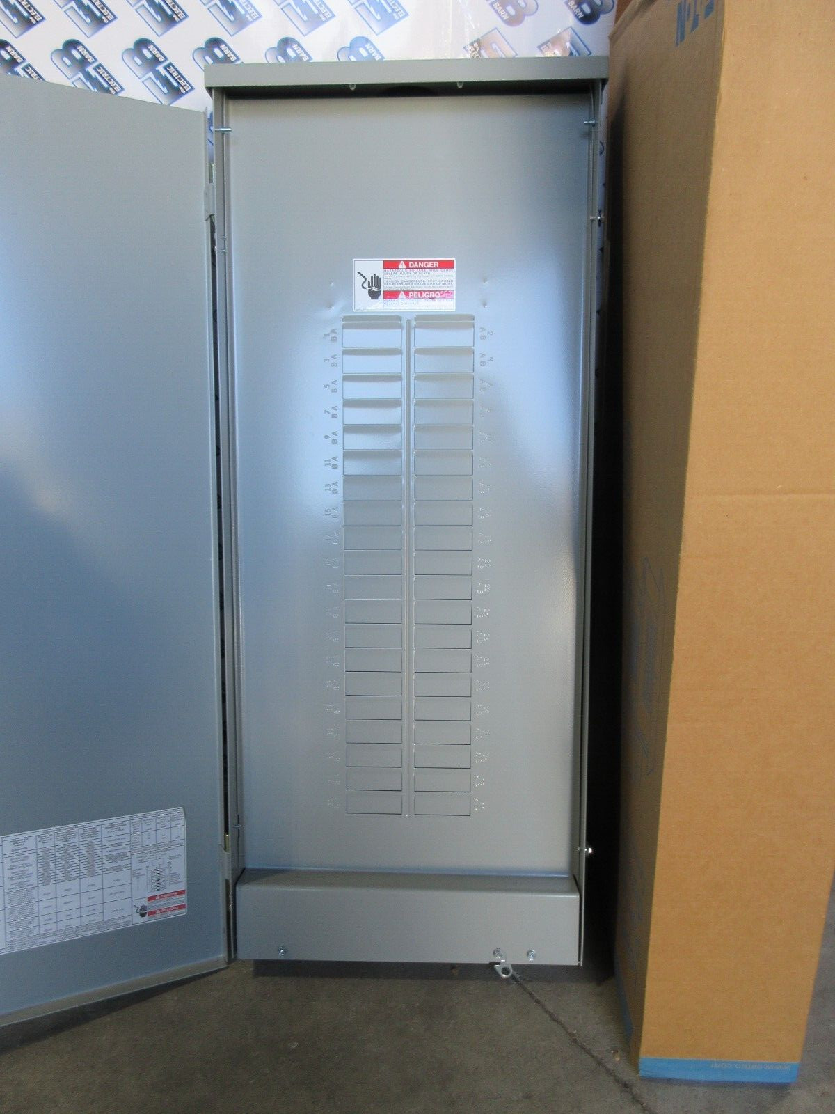 Eaton BRP40L200R Main Lug BR Loadcenter 200A 120/240V 1PH3W N3R- E3270 NEW-B