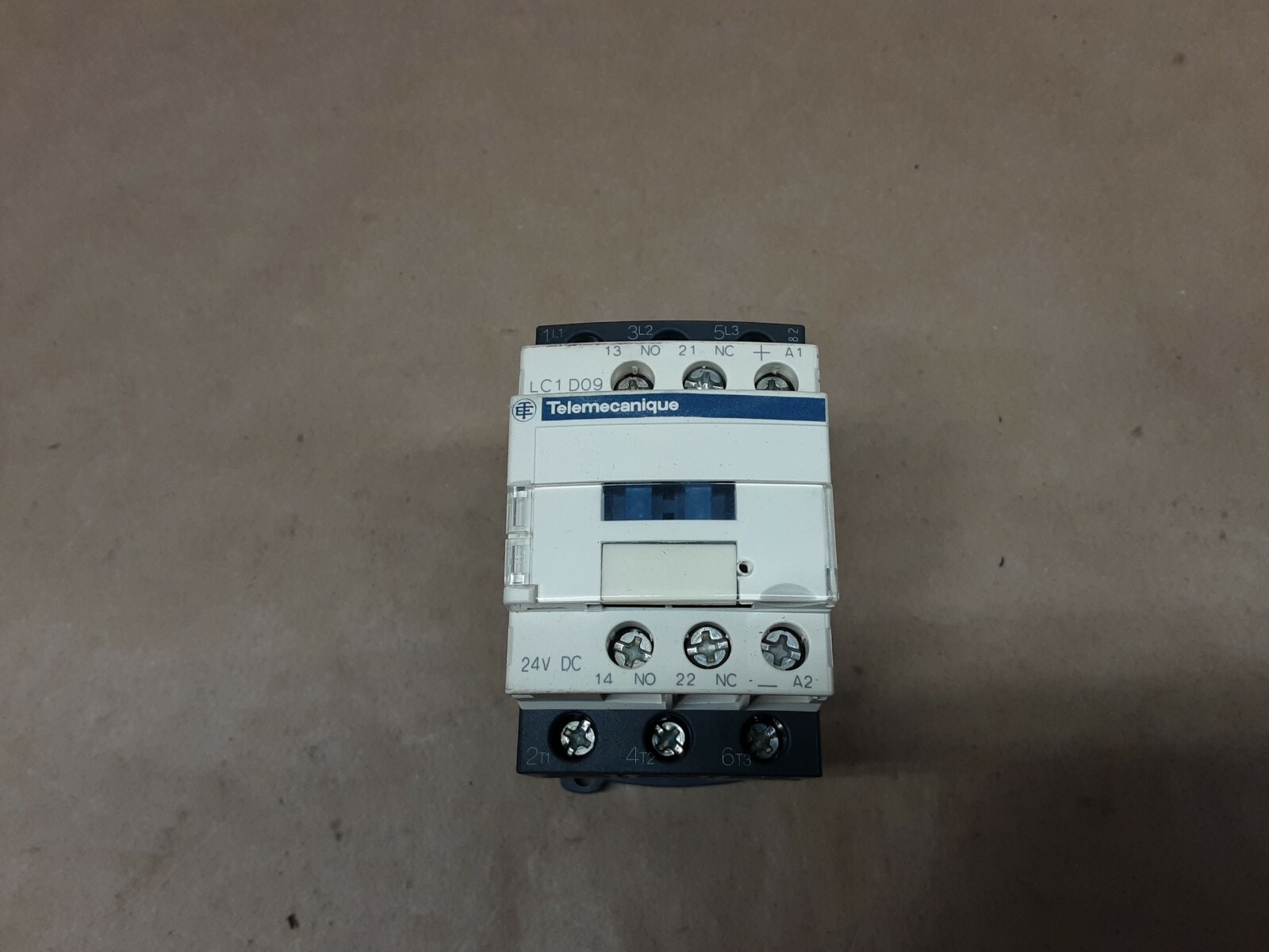 TELEMECANIQUE CONTACTOR LC1D09BD #1016F39*KR