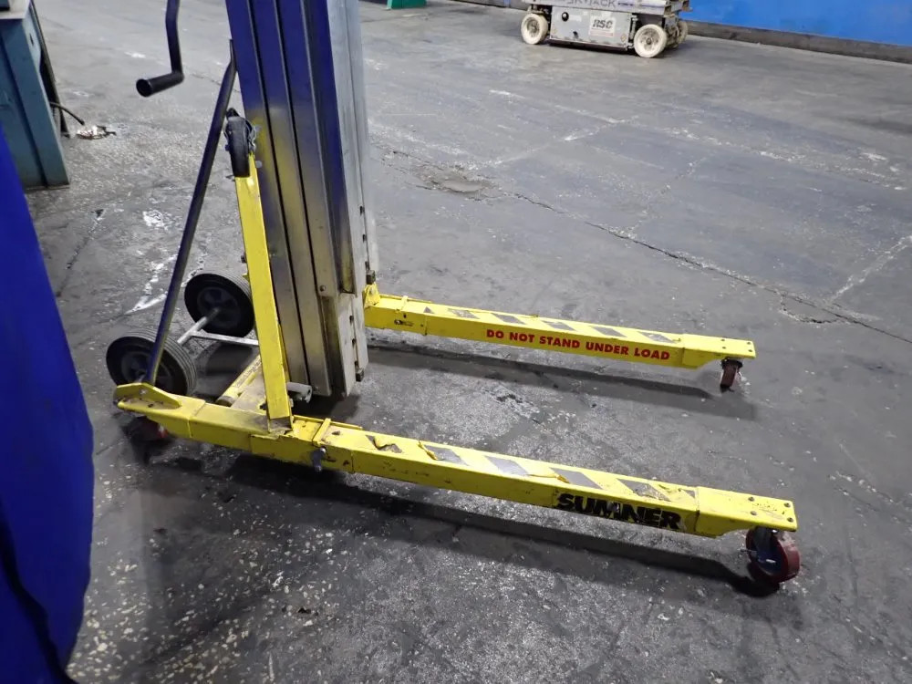 SUMNER MANUFACTURING CO 2118 CONTRACTOR LIFT 18 FT / 650 LBS 02260540009