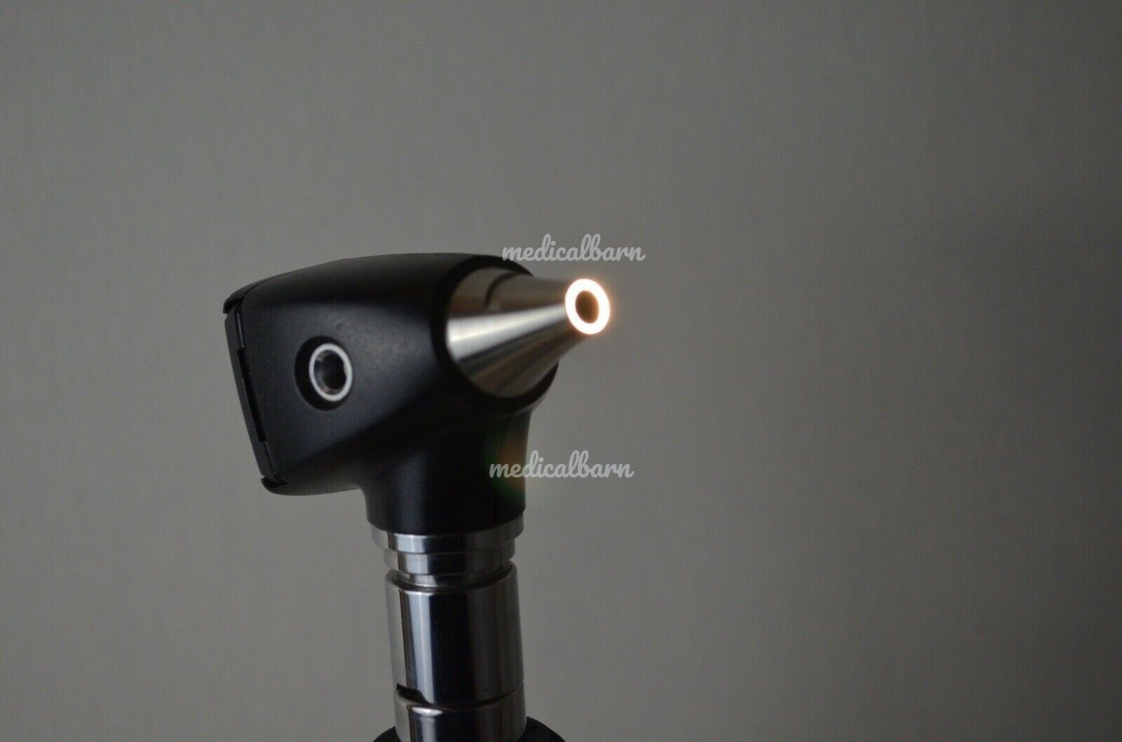 Welch Allyn 3.5 volt Otoscope with Rechargeable Direct Plugin Handle