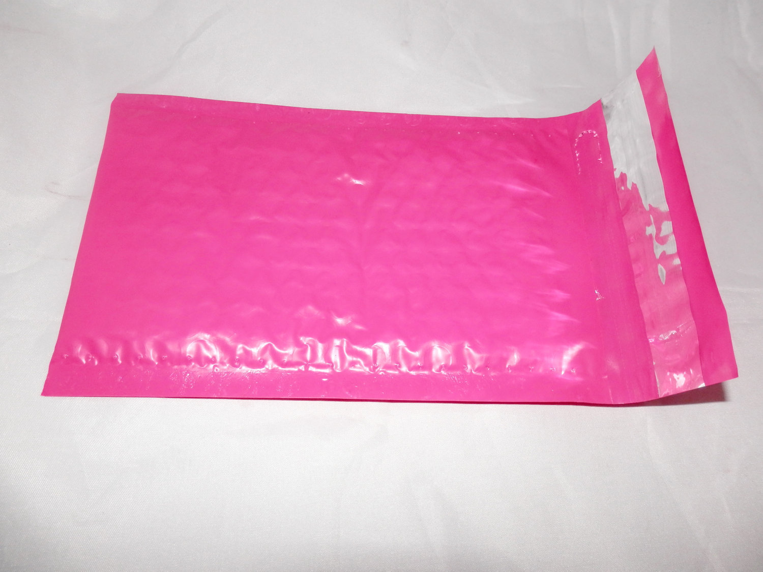 10 Hot Pink 4×8 Bubble Mailers, Neon Pink Padded Shipping Mailing Envelopes #000