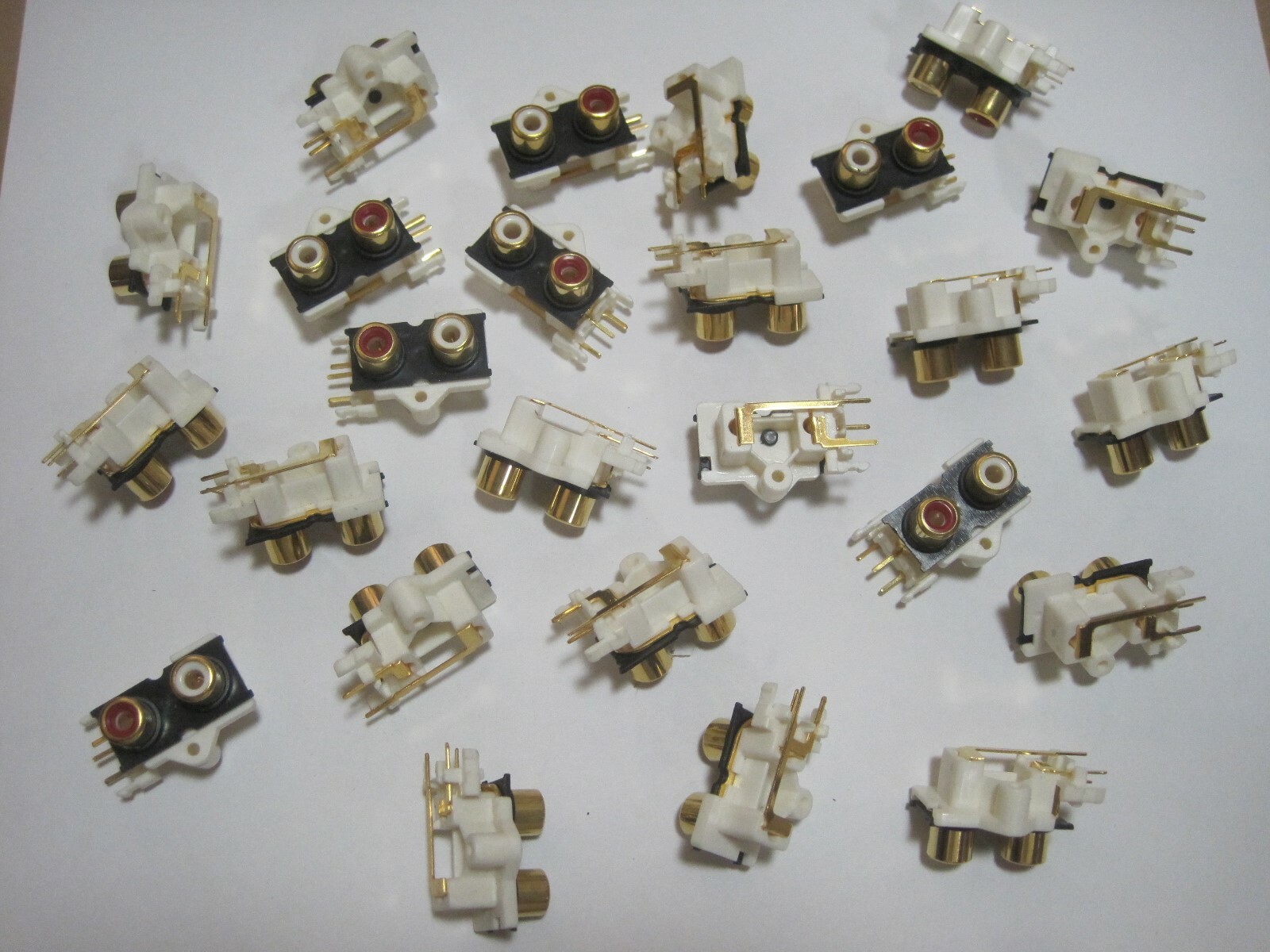 25 Qty PCB Mounting Socket Gold Plated RCA Female Jack Temple Star RL-1416-2G