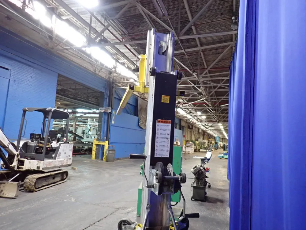 SUMNER MANUFACTURING CO 2118 CONTRACTOR LIFT 18 FT / 650 LBS 02260540009