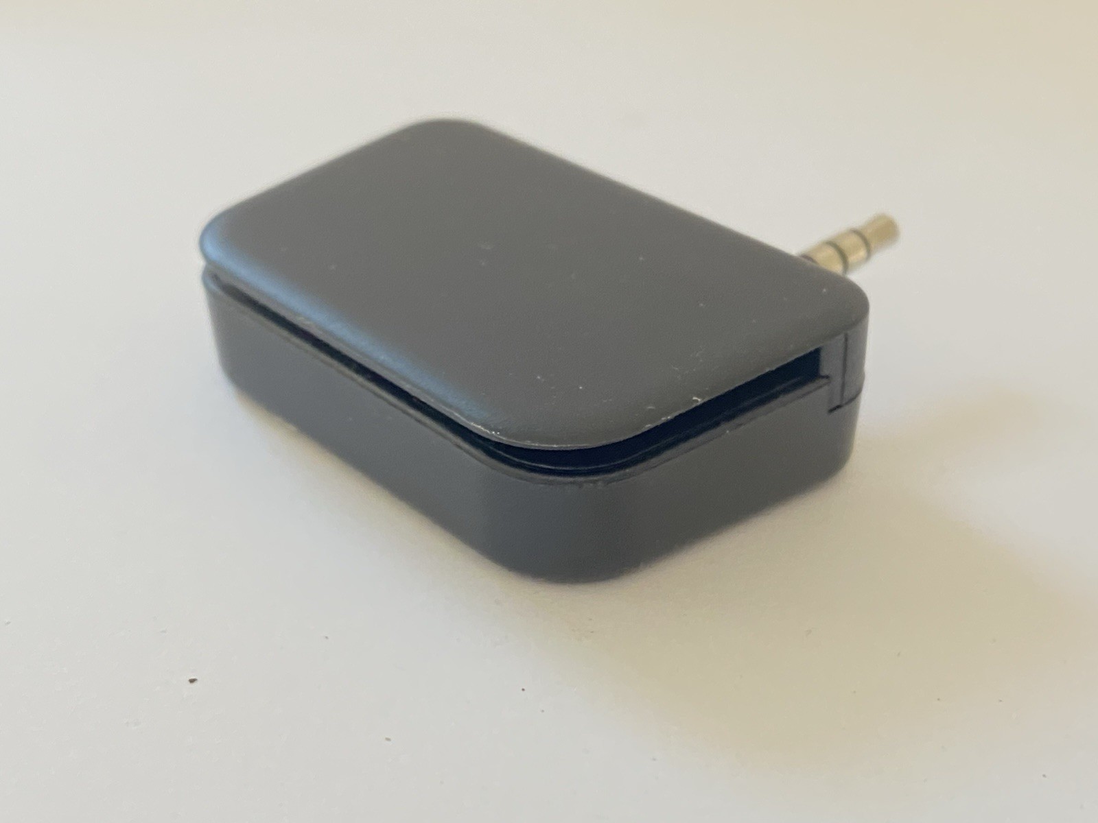ID TECH UniMag II Secure Mobile MagStripe Reader ID-80110008-001