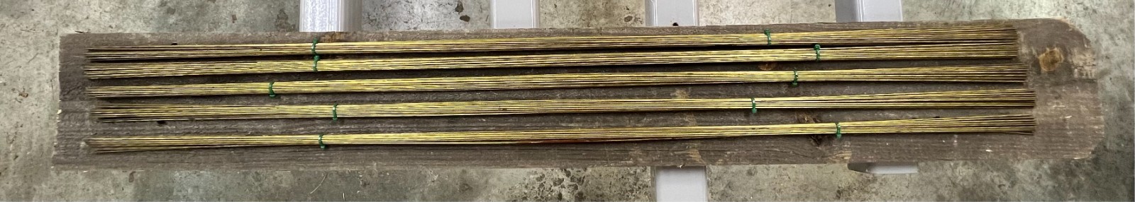 RBCuZn-C 1/16″x36″ Low Fuming Bronze Rods Open Box 4.95 lbs. 148 Rods